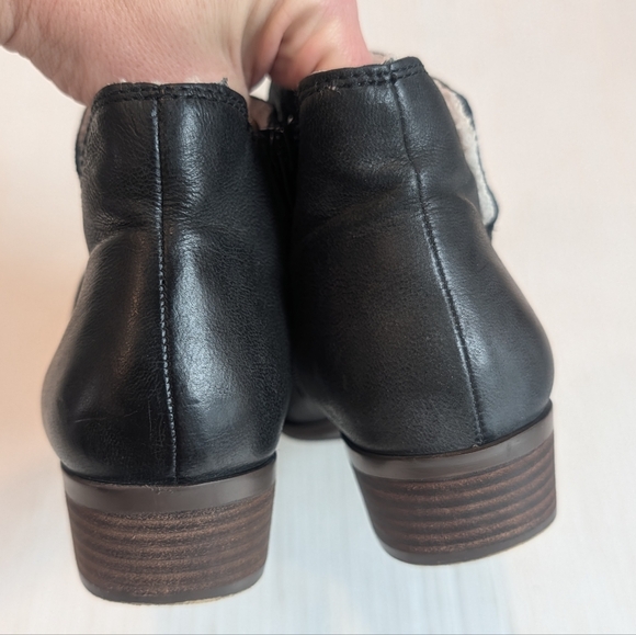 LUCKY BRAND Banterr2 Women's Black Leather Fur Lined  Ankle Booties Size 7 - Picture 5 of 9